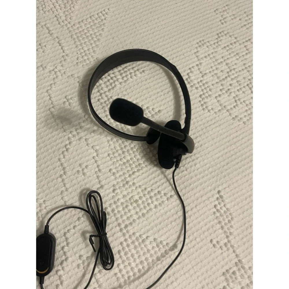 Microsoft Xbox 360 Wired Chat Headset for Online Gaming
